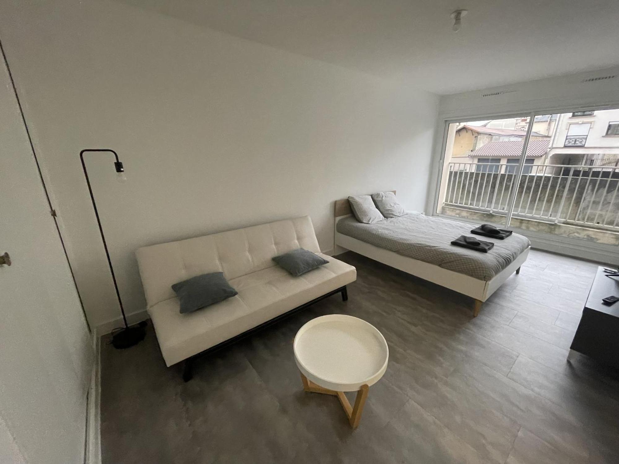 Logement Neuf A Proximite Du Centre Ville Avec Parking Limoges Exteriör bild